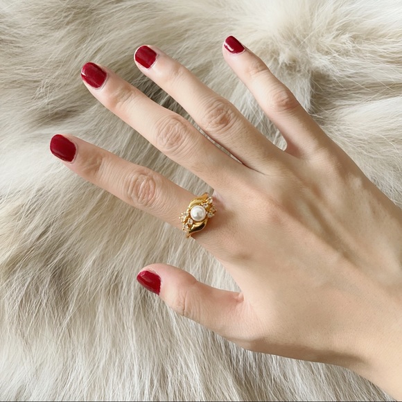 ✨Beautiful VTG Pearl Rhinestone Gold Ring - Picture 3 of 5